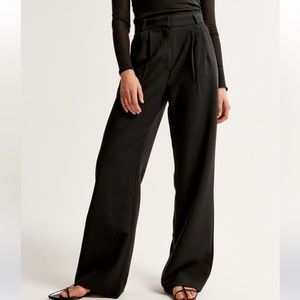 Sloane Tailored Pant in Black - 27S